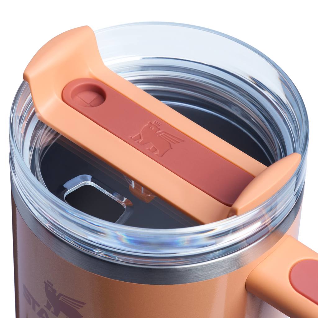 Car-Cup Friendly The Quencher H2.0 Flowstate Tumbler D050X - Double-Wall Vacuum Insulated Travel Tumbler with Straw Detail